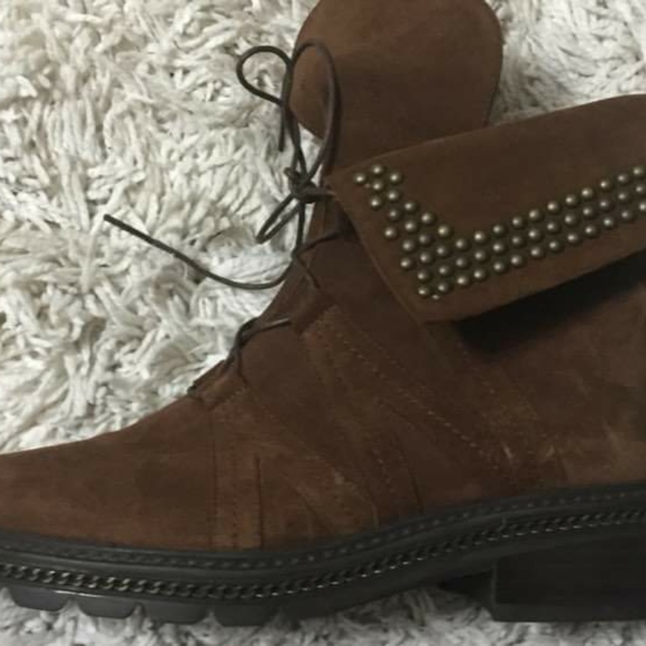 NIB Stuart Weitzman YadaStud Biker Boot sz 6 - Picture 8 of 9